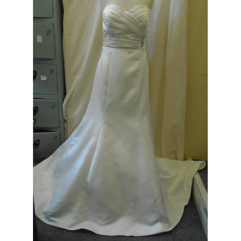 Wedding Dresses Size 14 Cream